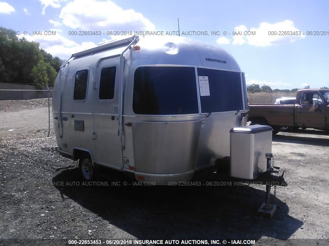 1STHRAC19HJ540215 - 2017 AIRSTREAM OTHER  SILVER photo 1