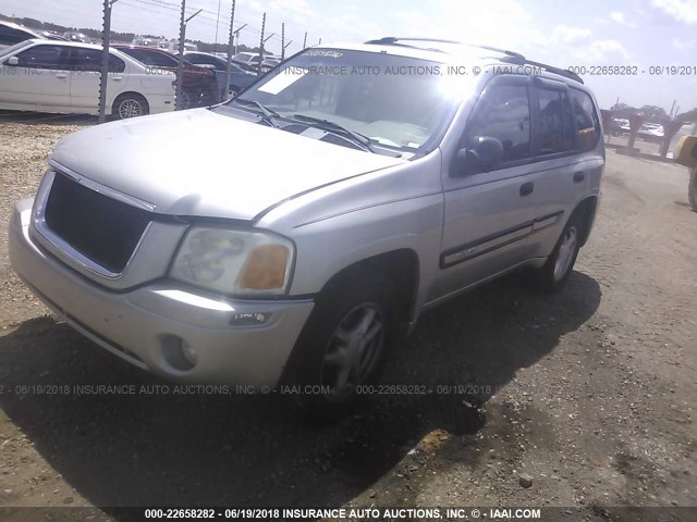 1GKDT13S652340524 - 2005 GMC ENVOY SILVER photo 2