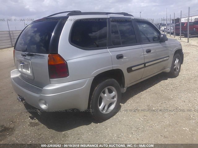 1GKDT13S652340524 - 2005 GMC ENVOY SILVER photo 4