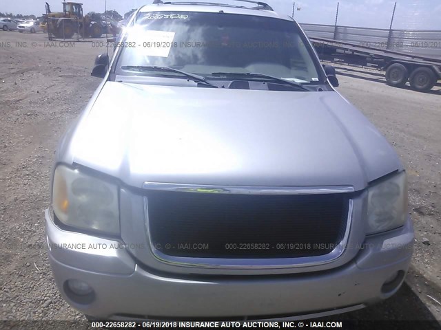 1GKDT13S652340524 - 2005 GMC ENVOY SILVER photo 6