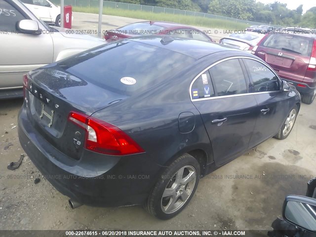 YV1612FS2D2232342 - 2013 VOLVO S60 T5 GRAY photo 4