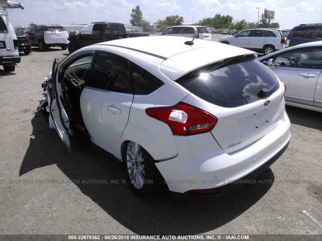 1FADP3N25GL307025 - 2016 FORD FOCUS TITANIUM WHITE photo 3