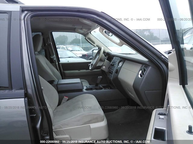 1FMJU1J53BEF46866 - 2011 FORD EXPEDITION XLT/KING RANCH GRAY photo 5