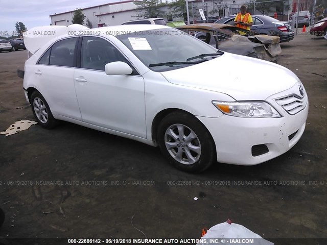 4T4BF3EK5AR067787 - 2010 TOYOTA CAMRY SE/LE/XLE WHITE photo 1