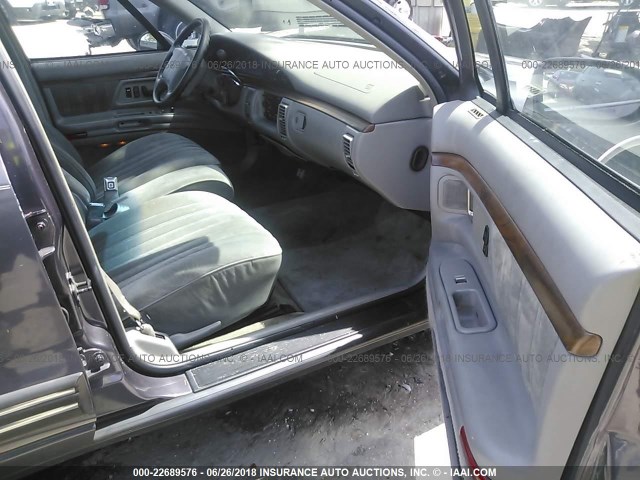 1G3HN52K3S4821024 - 1995 OLDSMOBILE 88 ROYALE GRAY photo 5