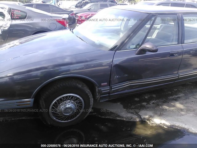 1G3HN52K3S4821024 - 1995 OLDSMOBILE 88 ROYALE GRAY photo 6