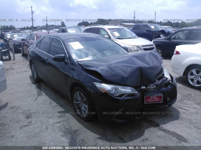4T1BF1FK2FU021435 - 2015 TOYOTA CAMRY LE/XLE/SE/XSE 黑色 照片 1