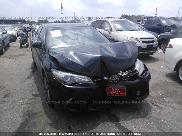 4T1BF1FK2FU021435 - 2015 TOYOTA CAMRY LE/XLE/SE/XSE 黑色 照片 6