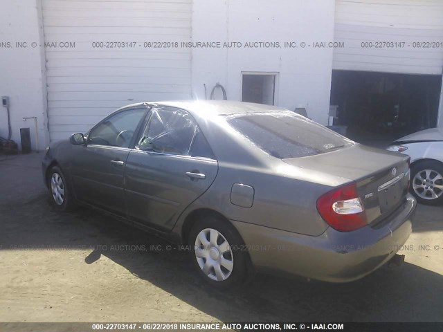 4T1BE32KX4U905303 - 2004 TOYOTA CAMRY LE/XLE/SE GRAY photo 3