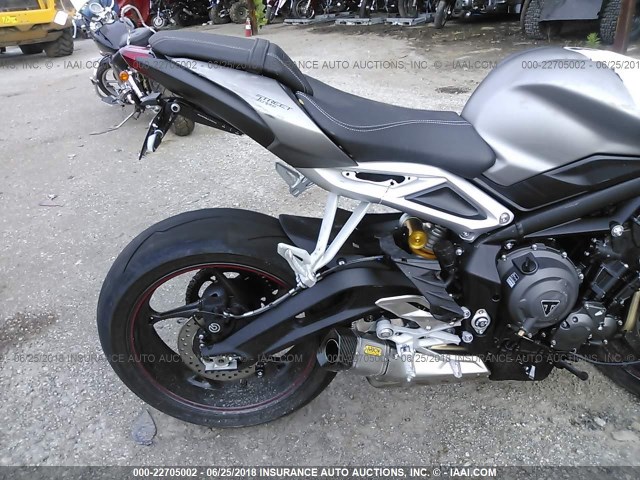 SMTA464S7JT811769 - 2018 TRIUMPH MOTORCYCLE STREET TRIPLE RS/ABS GRAY photo 6