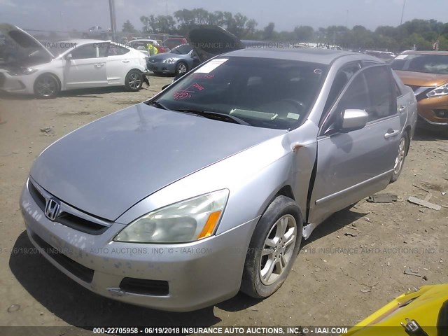 1HGCM56707A223115 - 2007 HONDA ACCORD EX SILVER photo 2