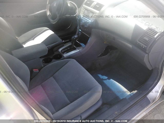 1HGCM56707A223115 - 2007 HONDA ACCORD EX SILVER photo 5