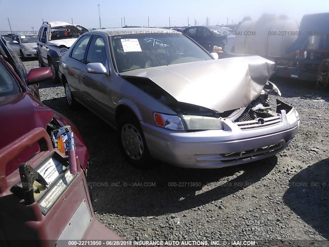 JT2BG22K0W0229178 - 1998 TOYOTA CAMRY CE/LE/XLE GOLD photo 1