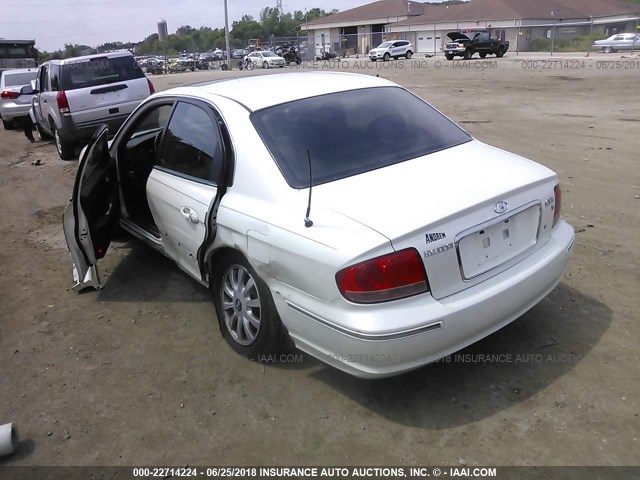 KMHWF35HX4A087233 - 2004 HYUNDAI SONATA GLS/LX WHITE photo 3