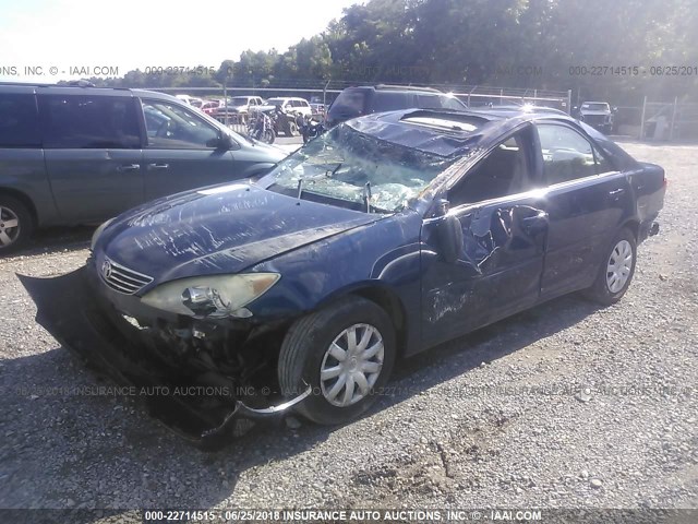 4T1BE30K25U432159 - 2005 TOYOTA CAMRY LE/XLE/SE BLUE photo 2