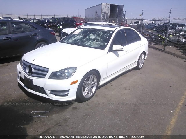 WDDGF4HB1DA759031 - 2013 MERCEDES-BENZ C 250 WHITE photo 2