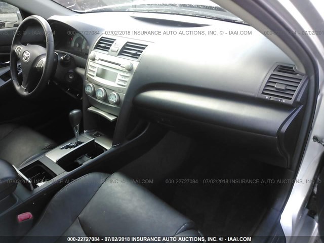 4T1BK46K99U090804 - 2009 TOYOTA CAMRY SE/LE/XLE 银色 照片 5