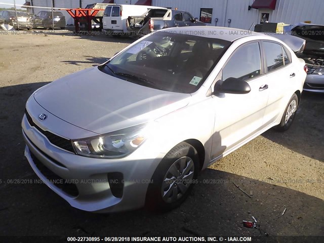 3KPA24AB1JE071495 - 2018 KIA RIO LX/S SILVER photo 2