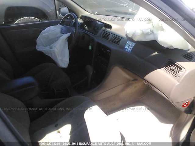 JT2BG22K3V0018863 - 1997 TOYOTA CAMRY LE/XLE GREEN photo 5