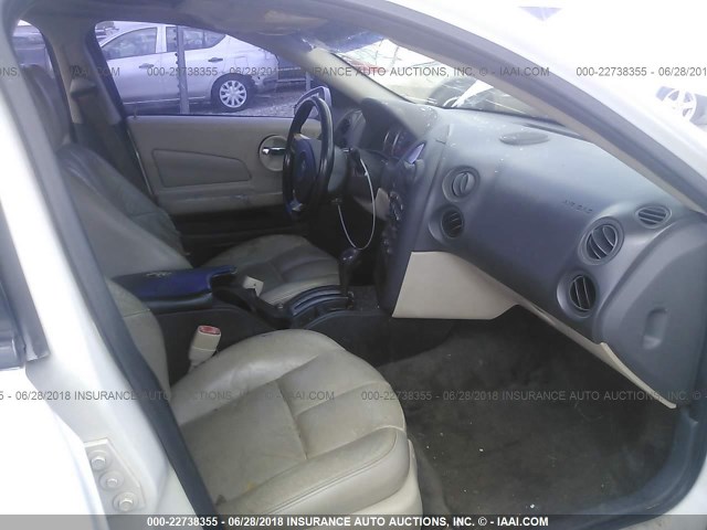 2G2WS522541115045 - 2004 PONTIAC GRAND PRIX GT2 თეთრი ფოტო 5