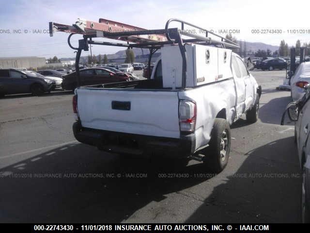 5TFRX5GN1HX087542 - 2017 TOYOTA TACOMA ACCESS CAB/SR/SR5 თეთრი ფოტო 4