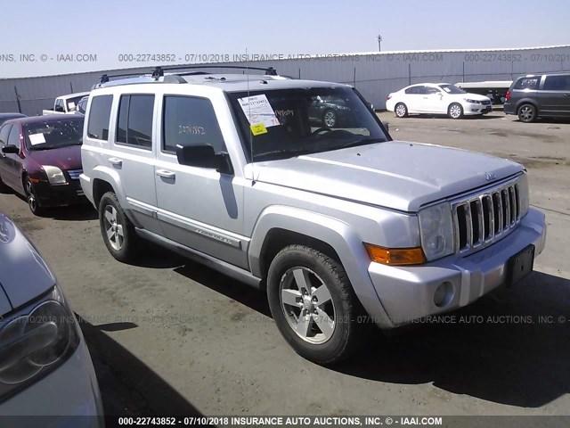 1J8HG58N88C182819 - 2008 JEEP COMMANDER LIMITED SILVER photo 1