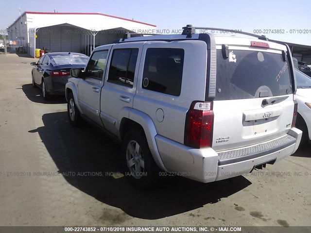1J8HG58N88C182819 - 2008 JEEP COMMANDER LIMITED SILVER photo 3