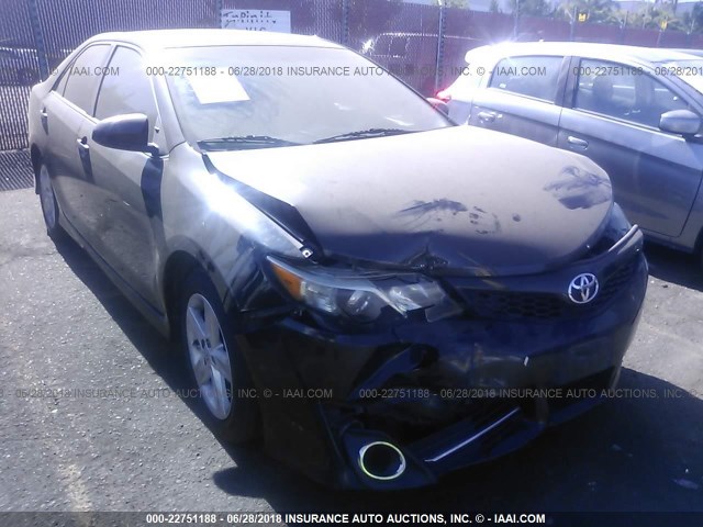 4T1BF1FK6CU611083 - 2012 TOYOTA CAMRY SE/LE/XLE BLACK photo 1