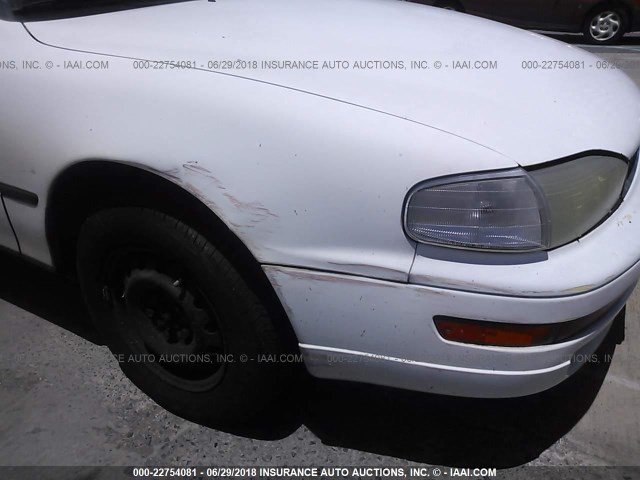 JT2SK11E6N0070704 - 1992 TOYOTA CAMRY DLX WHITE photo 6