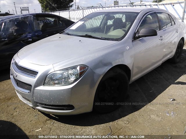 1G1ZB5E19BF197856 - 2011 CHEVROLET MALIBU LS 银色 照片 2