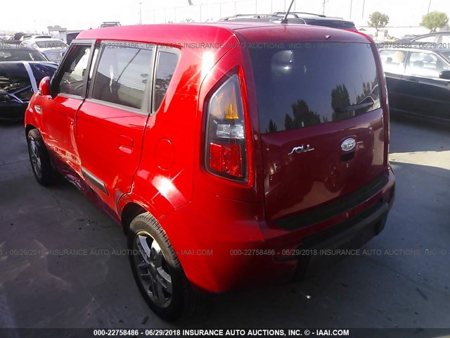 KNDJT2A28A7103490 - 2010 KIA SOUL +/!/SPORT RED photo 3