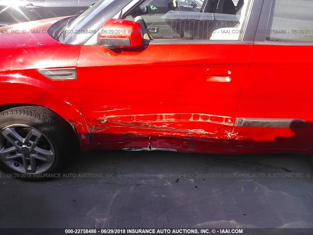 KNDJT2A28A7103490 - 2010 KIA SOUL +/!/SPORT RED photo 6