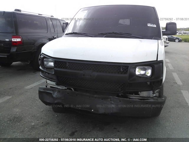 1GCSGAFX0C1118238 - 2012 CHEVROLET EXPRESS G1500  WHITE photo 6