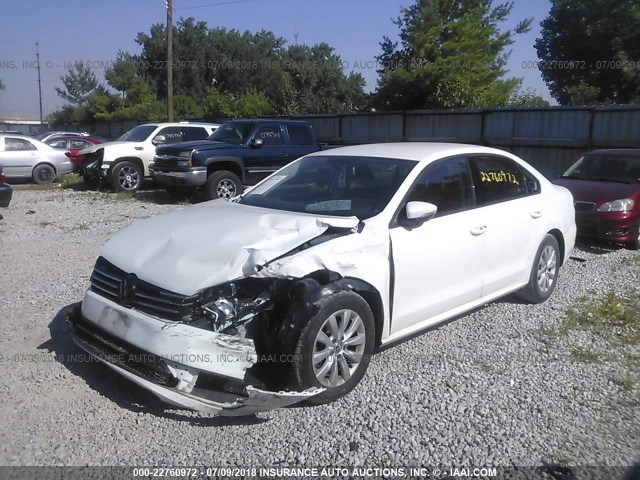 1VWAP7A33CC038825 - 2012 VOLKSWAGEN PASSAT S WHITE photo 2