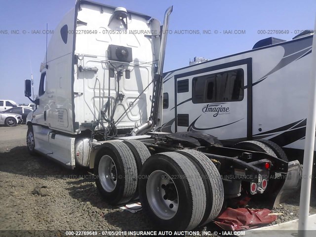 1FUJGLDR7CSBE9063 - 2012 FREIGHTLINER CASCADIA 125  WHITE photo 3