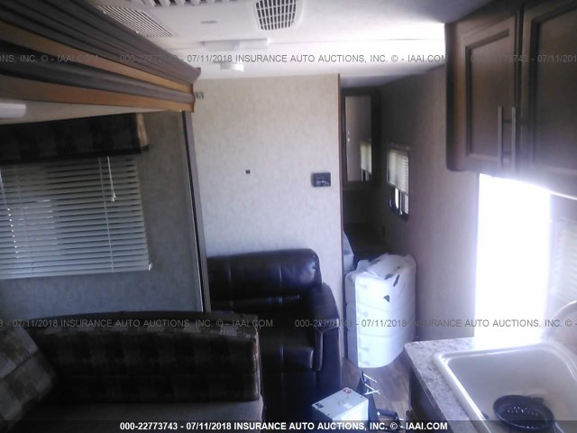 5ZT2AVKB9HB914506 - 2017 FOREST RIVER AVENGER  棕色 照片 5