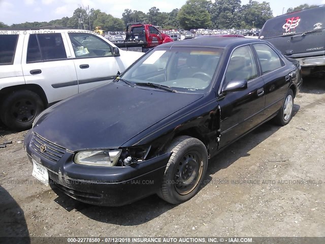 4T1BF22K3WU063897 - 1998 TOYOTA CAMRY CE/LE/XLE BLACK photo 2