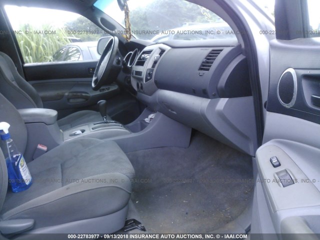 5TEUU42N95Z132039 - 2005 TOYOTA TACOMA ACCESS CAB ვერცხლისფერი ფოტო 5