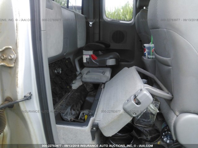5TEUU42N95Z132039 - 2005 TOYOTA TACOMA ACCESS CAB ვერცხლისფერი ფოტო 8