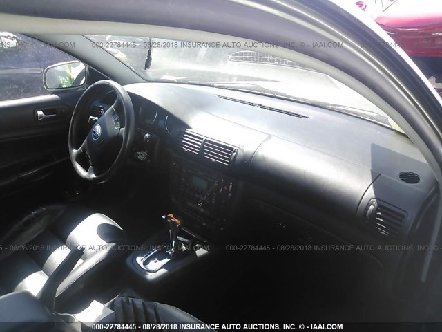 WVWRH63B02P185399 - 2002 VOLKSWAGEN PASSAT GLX 绿色 照片 5