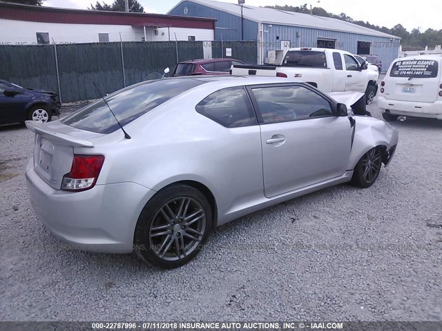 JTKJF5C79B3020931 - 2011 TOYOTA SCION TC Gümüş foto 4