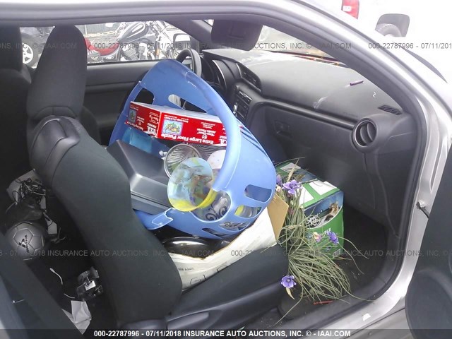 JTKJF5C79B3020931 - 2011 TOYOTA SCION TC Gümüş foto 5