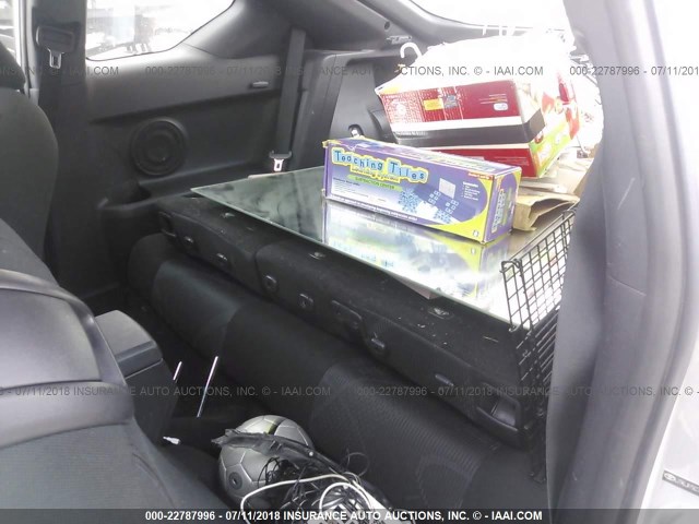 JTKJF5C79B3020931 - 2011 TOYOTA SCION TC Gümüş foto 8