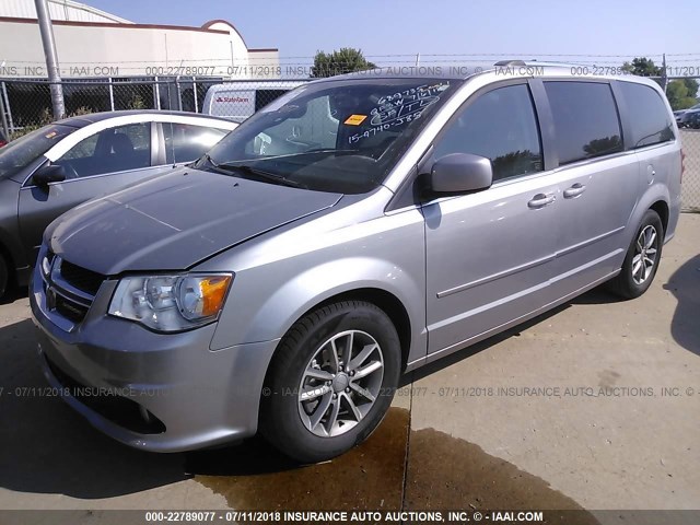 2C4RDGCGXFR689735 - 2015 DODGE GRAND CARAVAN SXT SILVER photo 2