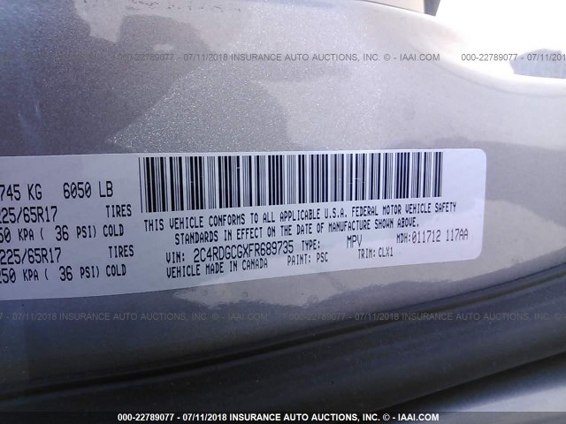 2C4RDGCGXFR689735 - 2015 DODGE GRAND CARAVAN SXT SILVER photo 9