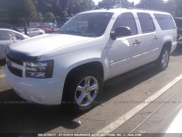 1GNUCHE00AR202213 - 2010 CHEVROLET SUBURBAN C1500  LS WHITE photo 2