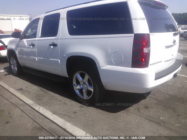 1GNUCHE00AR202213 - 2010 CHEVROLET SUBURBAN C1500  LS WHITE photo 3