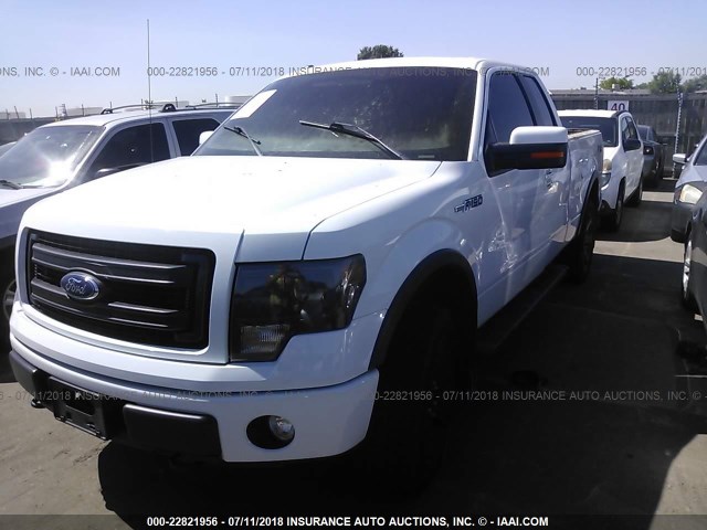 1FTFX1EF9EFA21359 - 2014 FORD F150 SUPER CAB WHITE photo 2