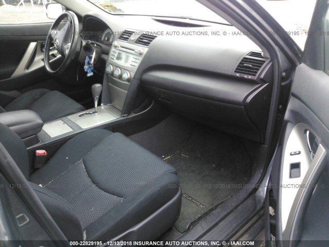 4T1BE46K69U384149 - 2009 TOYOTA CAMRY SE/LE/XLE 灰色 照片 5