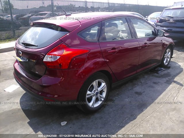 1FADP3K25DL180423 - 2013 FORD FOCUS SE RED photo 4